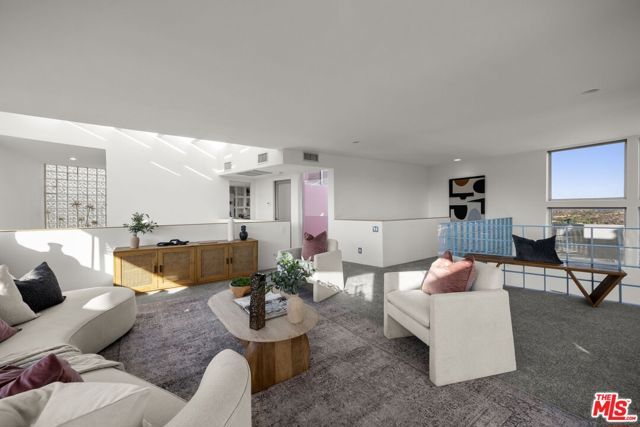 2980 Hollyridge Drive, Los Angeles, CA 90068