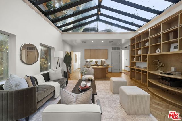 2980 Hollyridge Drive, Los Angeles, CA 90068