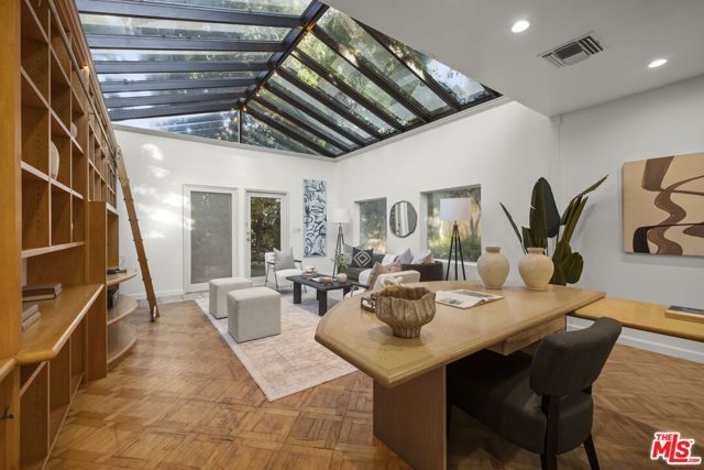 2980 Hollyridge Drive, Los Angeles, CA 90068