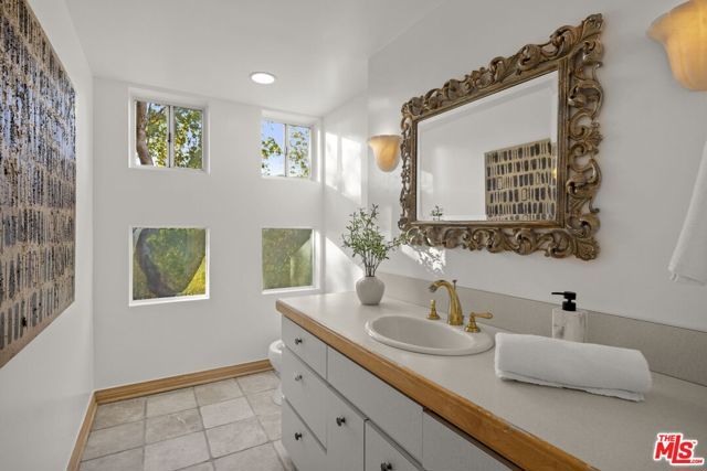 2980 Hollyridge Drive, Los Angeles, CA 90068