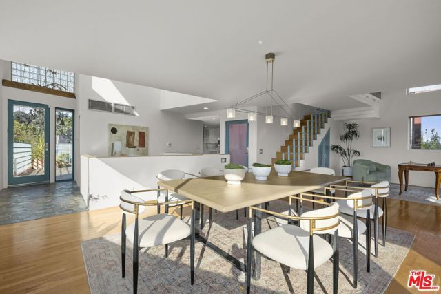 2980 Hollyridge Drive, Los Angeles, CA 90068