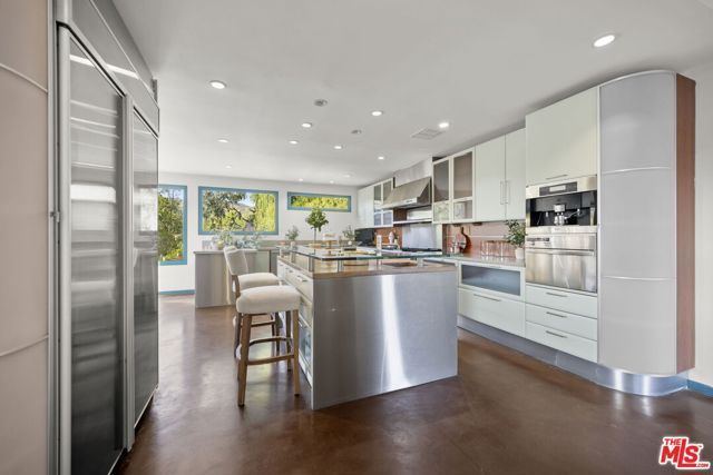 2980 Hollyridge Drive, Los Angeles, CA 90068