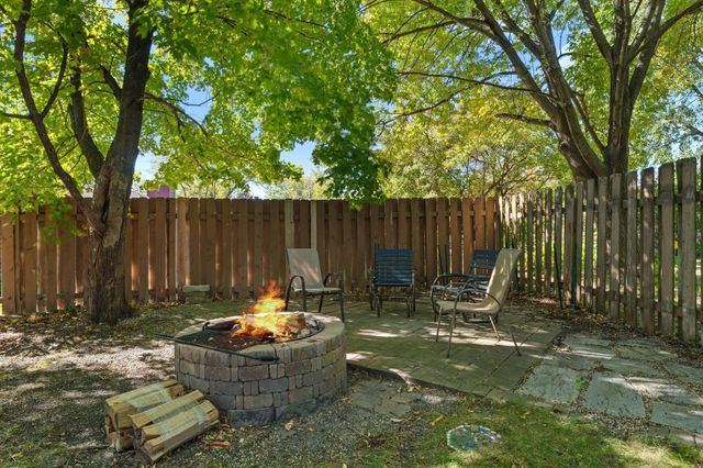 4715 Pilgrim Lane N, Plymouth, MN 55442