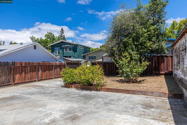 2968 Madeline Street, Oakland, CA 94602