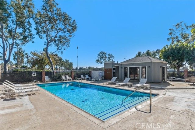 4482 Shorebird Street, Huntington Beach, CA 92649