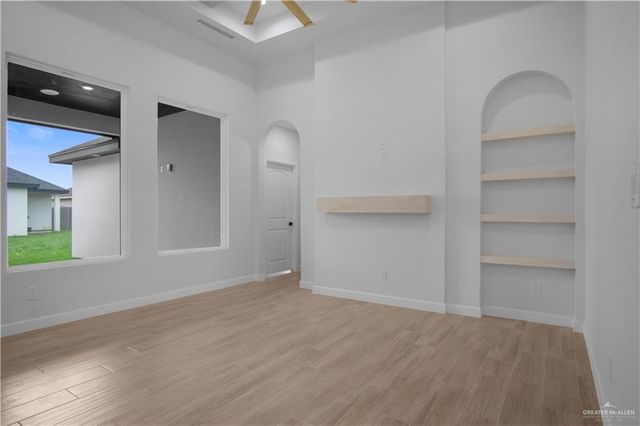 1015 E Pecan Street, Alton, TX 78573