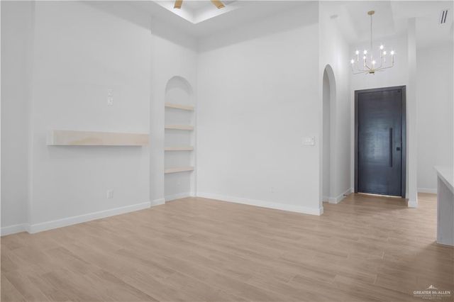 1015 E Pecan Street, Alton, TX 78573