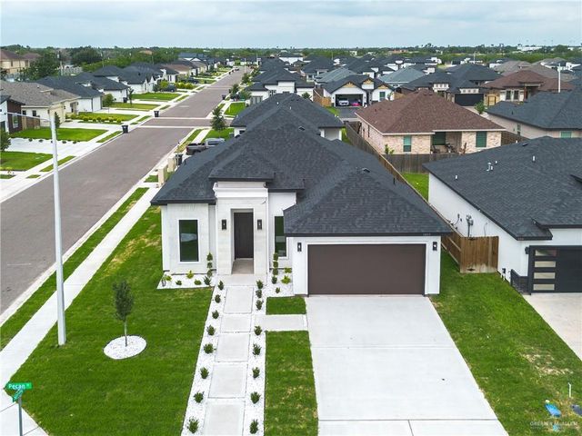 1015 E Pecan Street, Alton, TX 78573