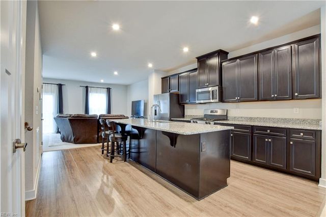 943 Gabion WAY, Chesapeake, VA 23323