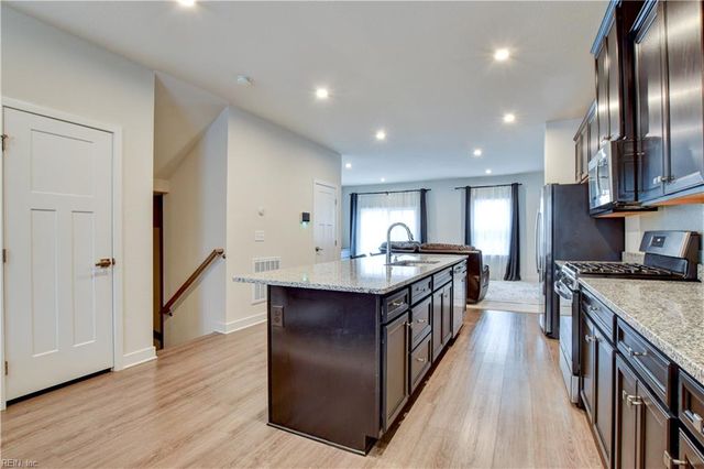 943 Gabion WAY, Chesapeake, VA 23323