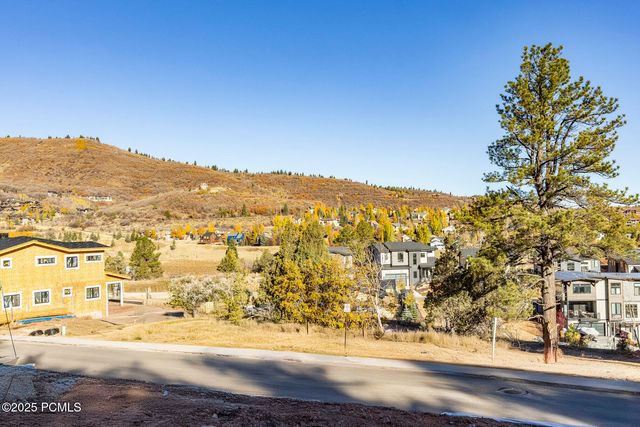 4069 W Crest Court 306, Park City, UT 84098