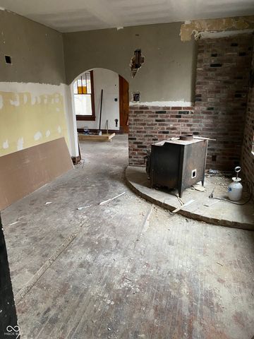 408 E Monroe Street, Alexandria, IN 46001