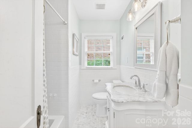 2808 Windsor Avenue, Charlotte, NC 28209