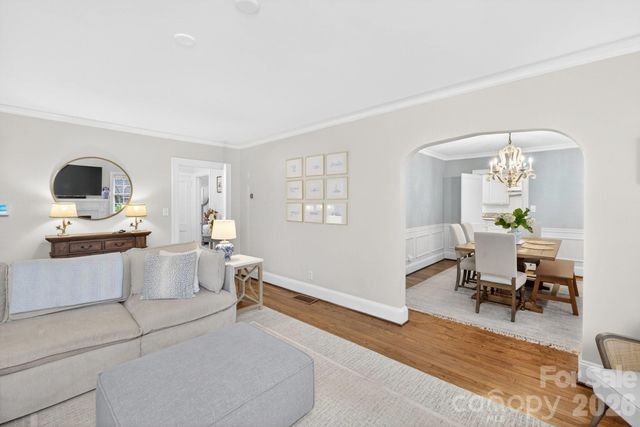 2808 Windsor Avenue, Charlotte, NC 28209