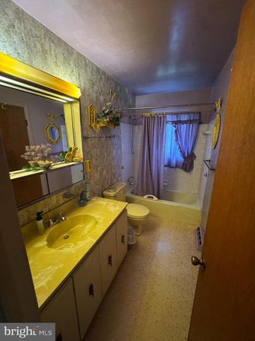7909 DELLWOOD AVE, Lanham, MD 20706