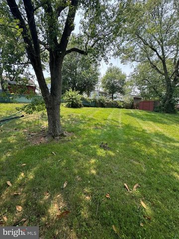 7909 DELLWOOD AVE, Lanham, MD 20706