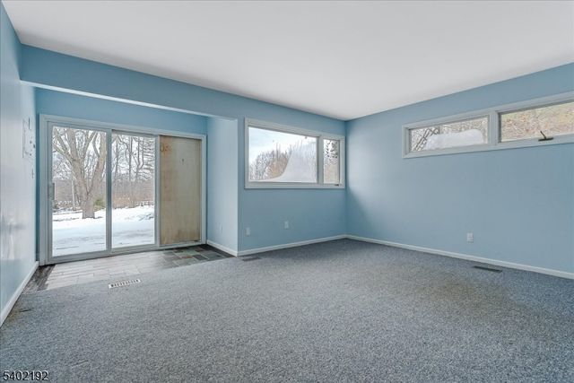 49 Farmersville Rd, Tewksbury Twp., NJ 07830