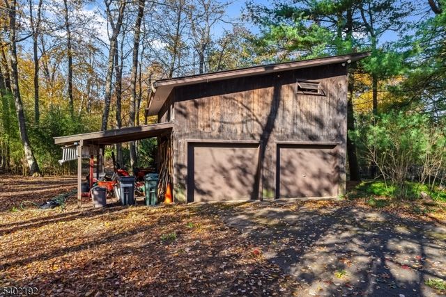 49 Farmersville Rd, Tewksbury Twp., NJ 07830