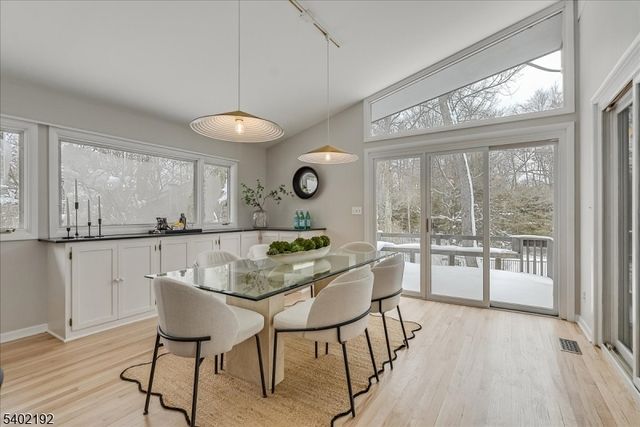 49 Farmersville Rd, Tewksbury Twp., NJ 07830