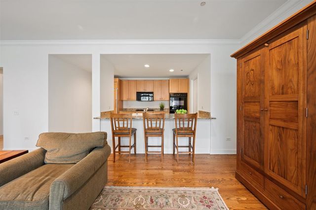 445 E NORTH WATER Street 902, Chicago, IL 60611