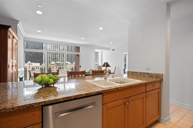 445 E NORTH WATER Street 902, Chicago, IL 60611