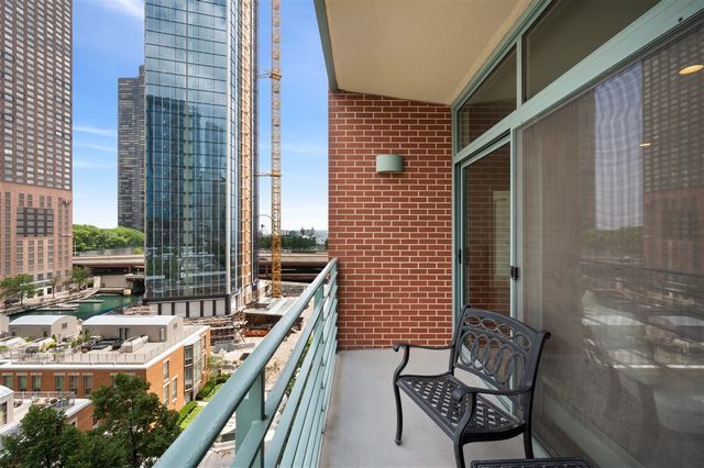 445 E NORTH WATER Street 902, Chicago, IL 60611