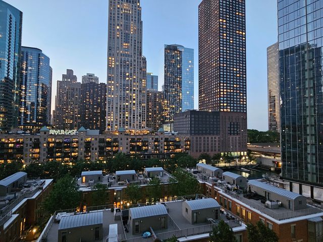 445 E NORTH WATER Street 902, Chicago, IL 60611