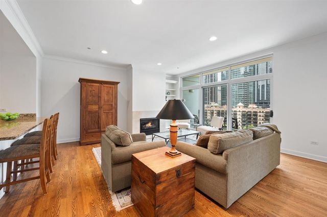 445 E NORTH WATER Street 902, Chicago, IL 60611