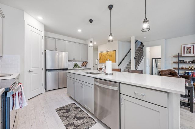 2713 HILLTOP LOOP, Apopka, FL 32712