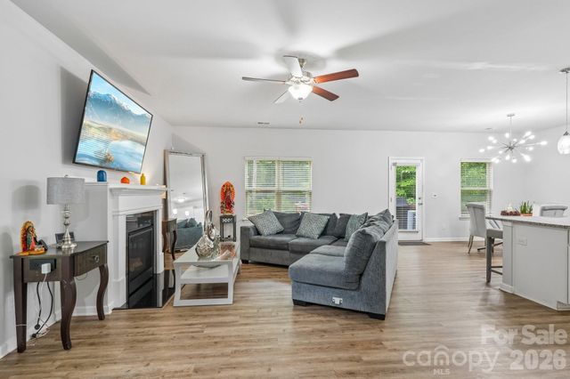 6901 Robinson Church Road, Charlotte, NC 28215