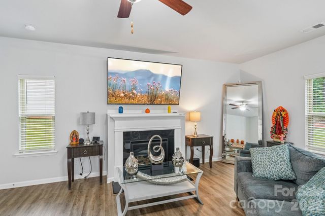 6901 Robinson Church Road, Charlotte, NC 28215