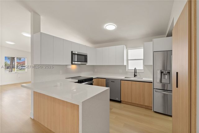 1201 SW 142nd Ave, Miami, FL 33184