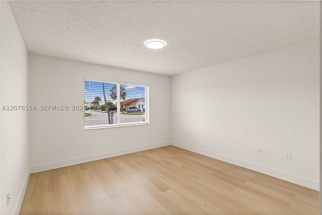 1201 SW 142nd Ave, Miami, FL 33184