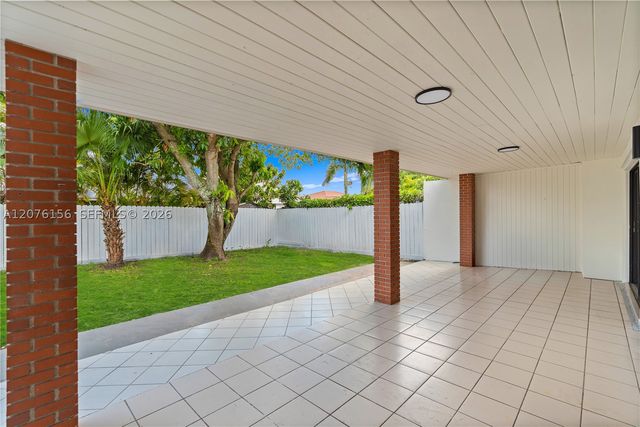 1201 SW 142nd Ave, Miami, FL 33184