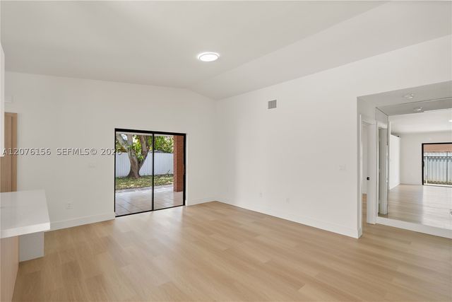 1201 SW 142nd Ave, Miami, FL 33184