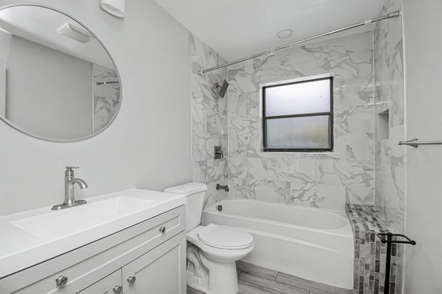 7407 SILVER WOODS Court, Boca Raton, FL 33433