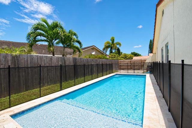 7407 SILVER WOODS Court, Boca Raton, FL 33433
