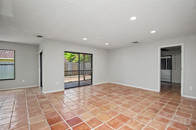 7407 SILVER WOODS Court, Boca Raton, FL 33433