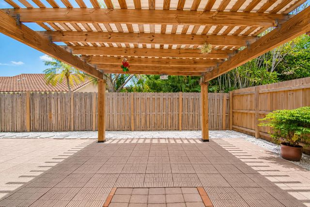 7407 SILVER WOODS Court, Boca Raton, FL 33433