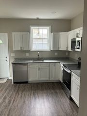 43 Longfellow 43, Springfield, MA 01108