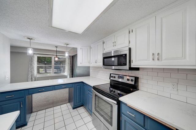 18657 Clear View Court, Minnetonka, MN 55345
