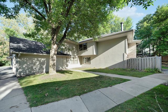 18657 Clear View Court, Minnetonka, MN 55345