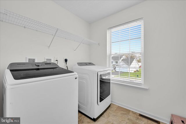 2625 VILLAGE RD, Dover, PA 17315