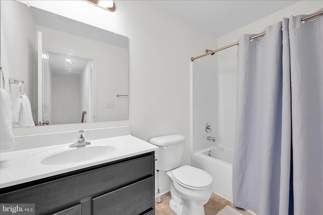 2625 VILLAGE RD, Dover, PA 17315