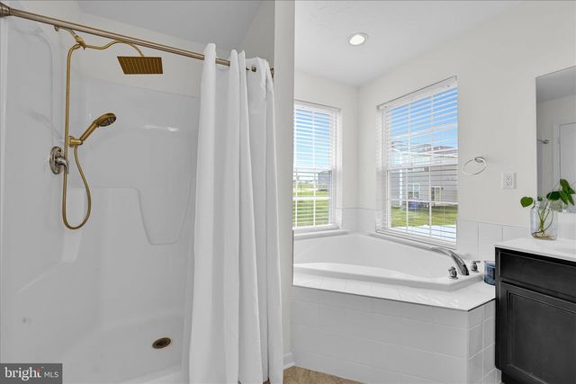 2625 VILLAGE RD, Dover, PA 17315