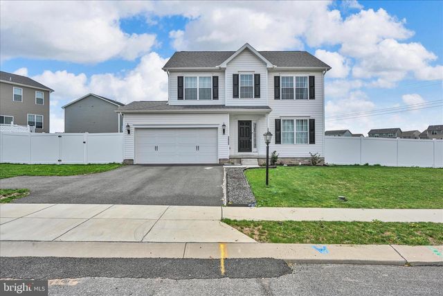 2625 VILLAGE RD, Dover, PA 17315