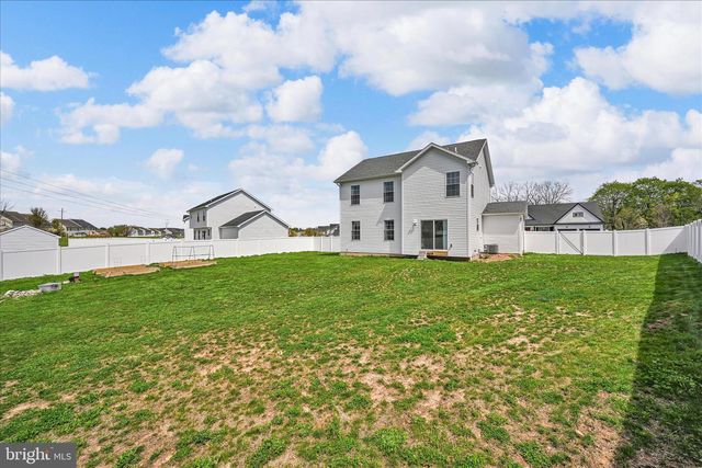 2625 VILLAGE RD, Dover, PA 17315