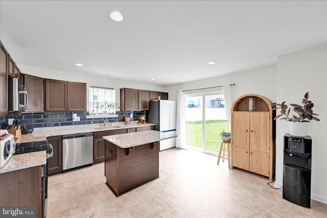 2625 VILLAGE RD, Dover, PA 17315