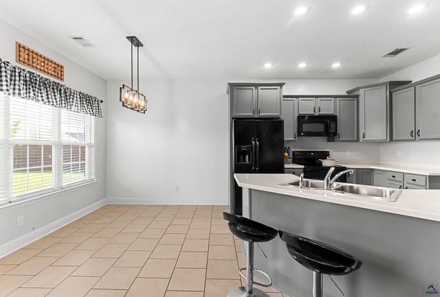 217 Caleb Way, Byron, GA 31008