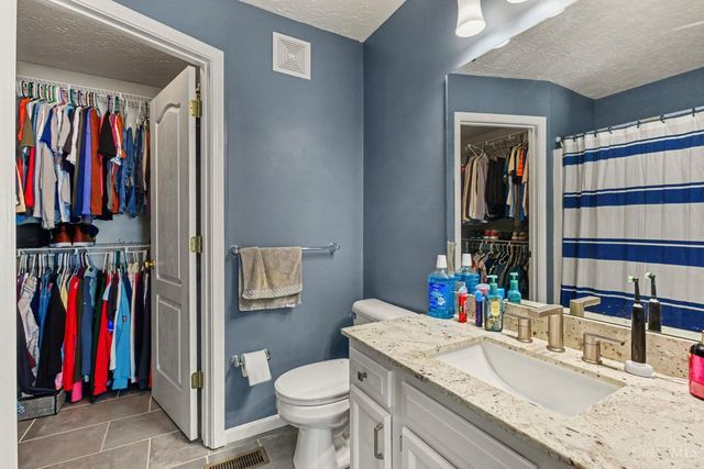 3584 S Heartwood Road, Batavia Twp, OH 45102